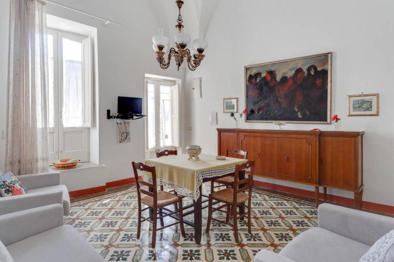 La Torre Antica Dimora Apartment Giuggianello ภายนอก รูปภาพ