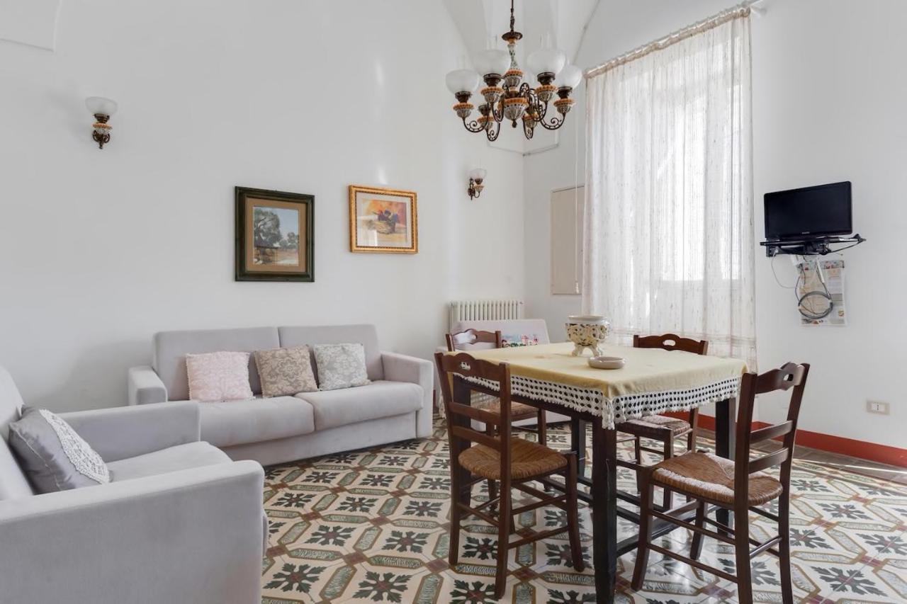 La Torre Antica Dimora Apartment Giuggianello ภายนอก รูปภาพ