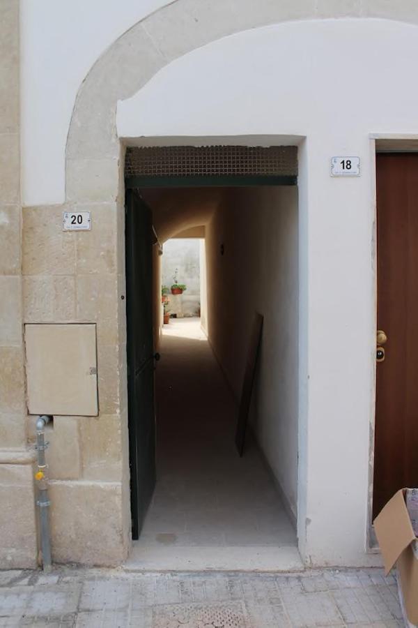 La Torre Antica Dimora Apartment Giuggianello ภายนอก รูปภาพ