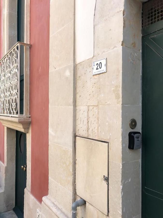 La Torre Antica Dimora Apartment Giuggianello ภายนอก รูปภาพ